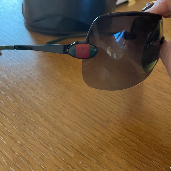 Authentic Gucci Sunglasses with Caee - Picture 2 of 12